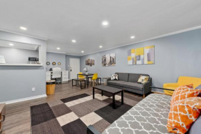 Montrose Modern Gem with Fast Wi-Fi & Free Park
